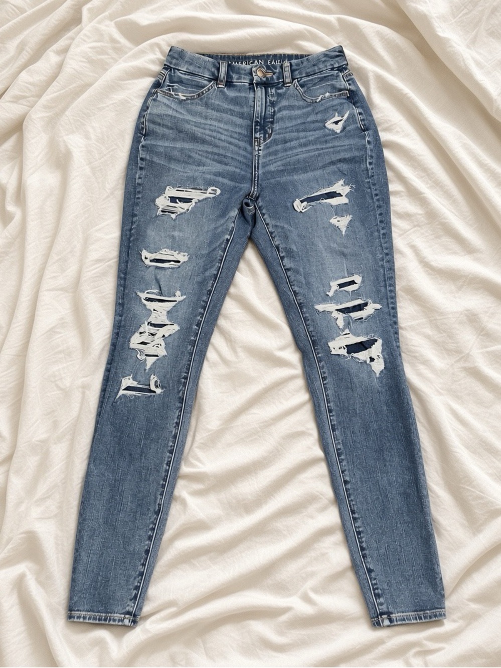 American Eagle Outfitters Light Blue Distressed Skinny Jeans